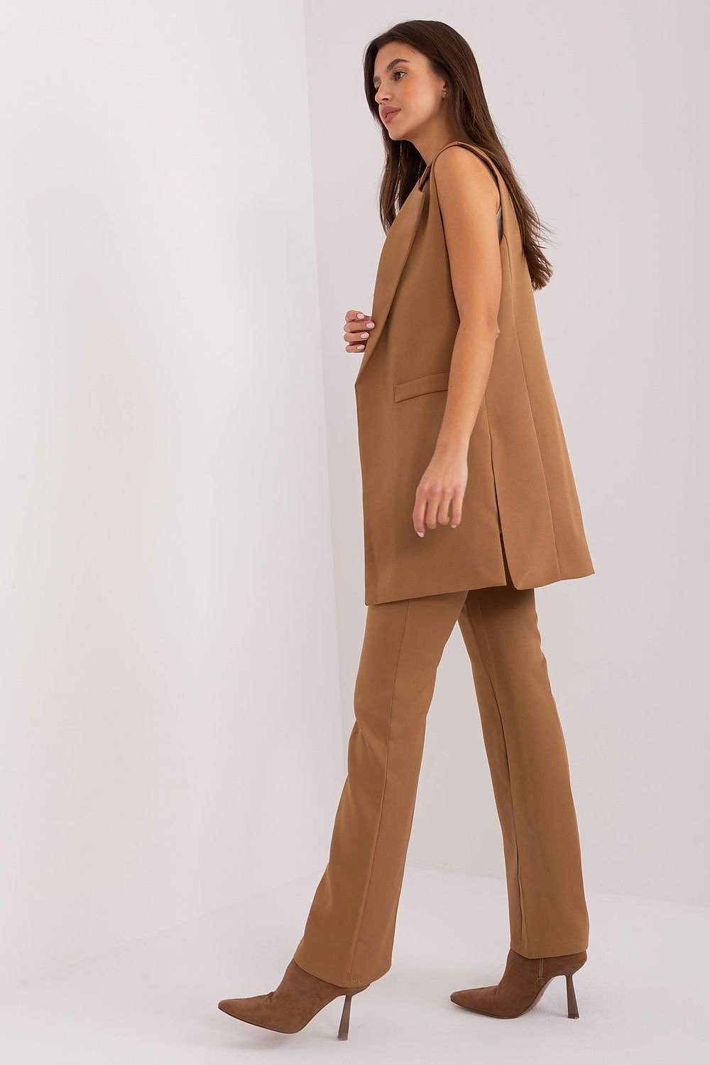 Women trousers model 187462 Italy Moda