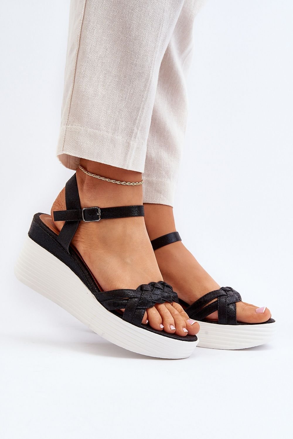 Buskin model 194392 Step in style