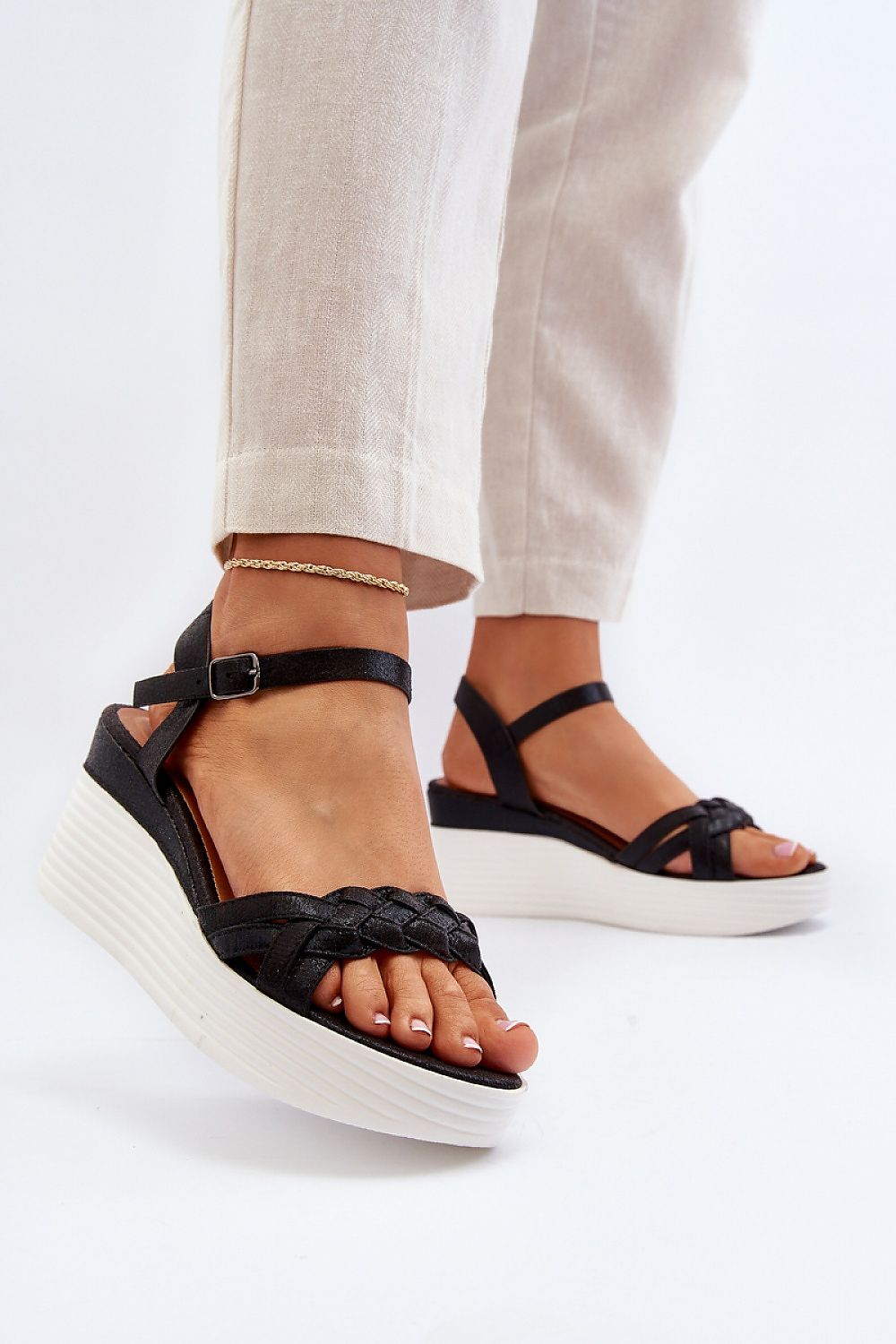 Buskin model 194392 Step in style