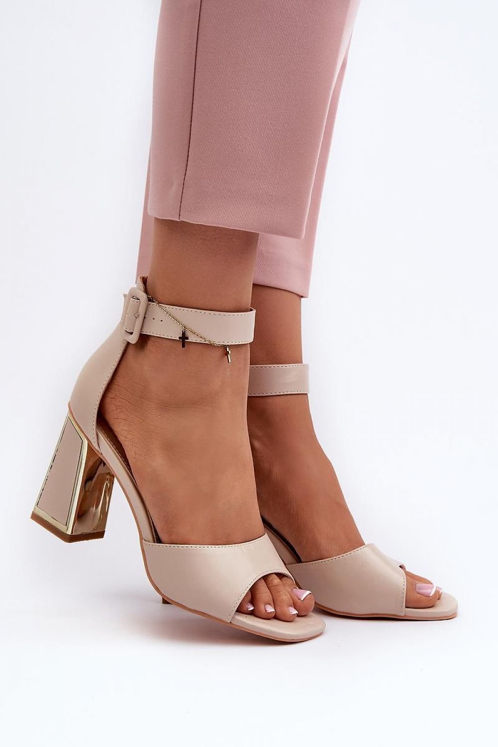 Heel sandals model 197090 Step in style