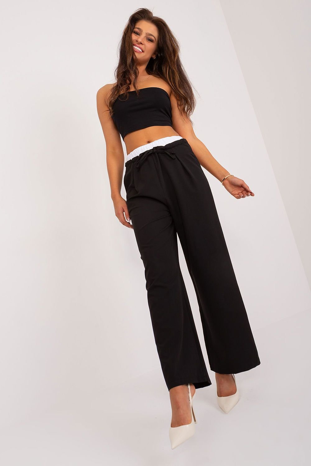 Women trousers model 196178 Italy Moda